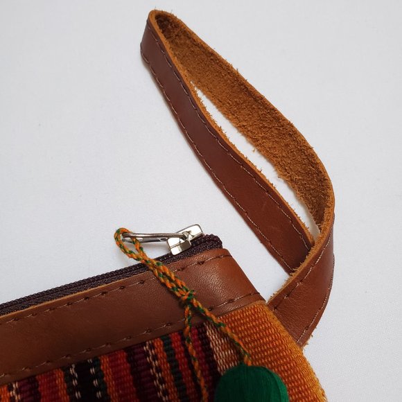 Nena & Co. Sedona Clutch / Wristlet - Picture 15 of 15